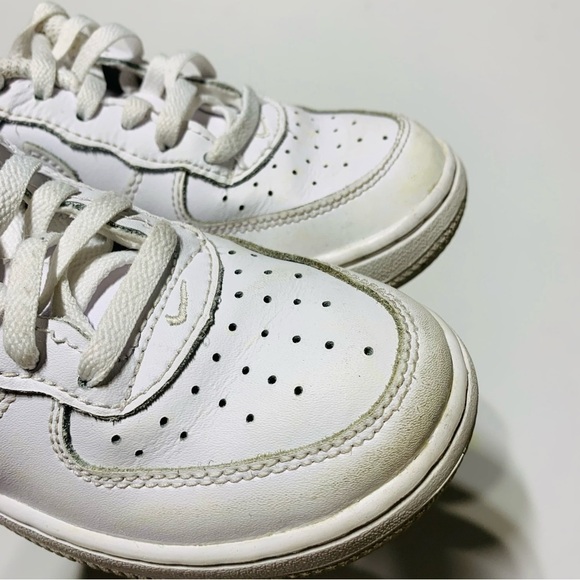 Nike all white low top sneakers - Picture 2 of 6